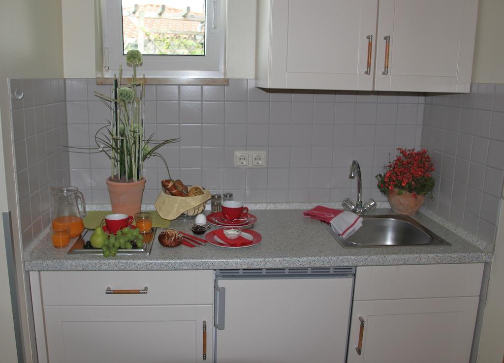 Apart-Hotel Pension Rossmayer Bad Fussing Room photo
