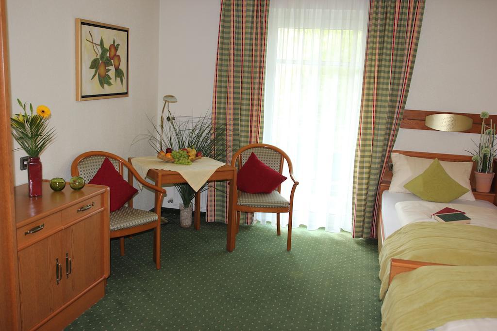 Apart-Hotel Pension Rossmayer Bad Fussing Room photo